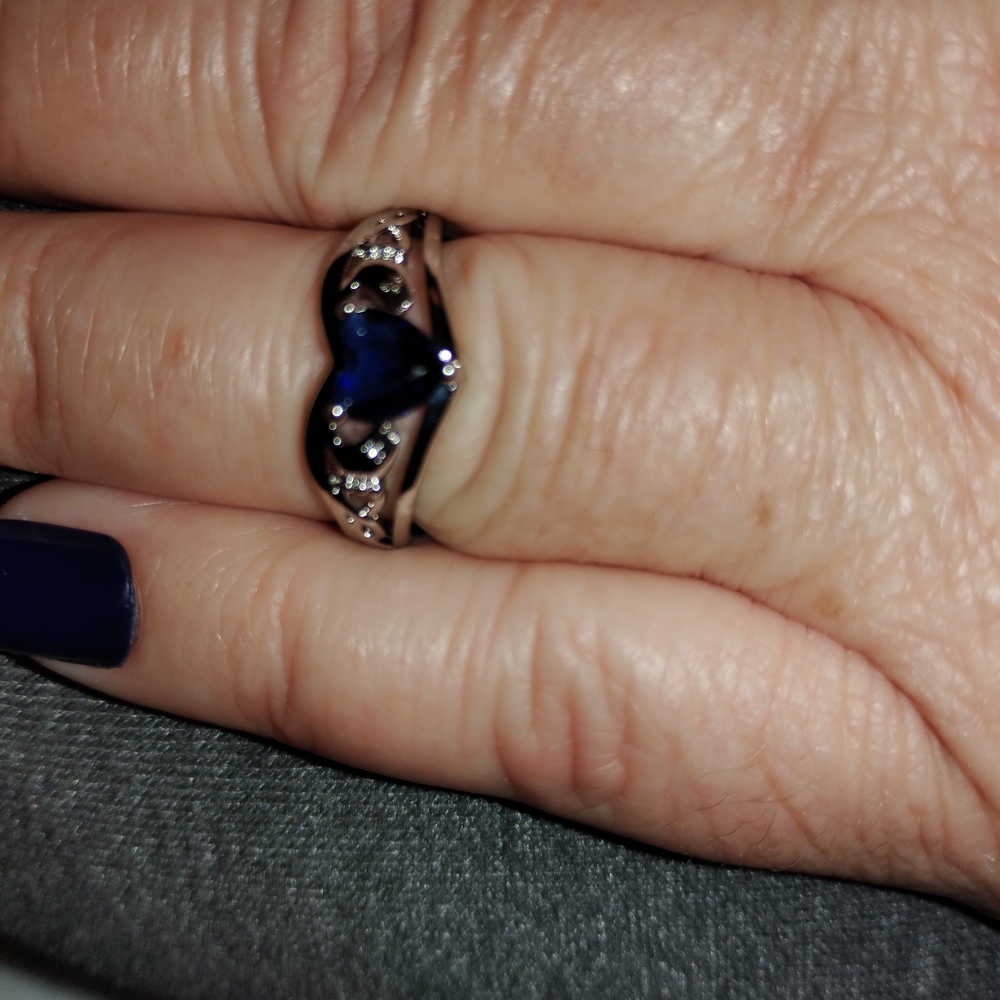 Elegant Blue Heart Ring